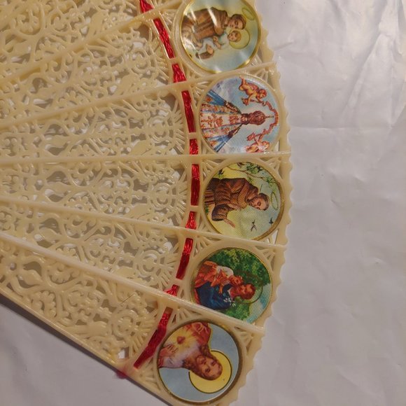 Religious plastic fan - Picture 5 of 7